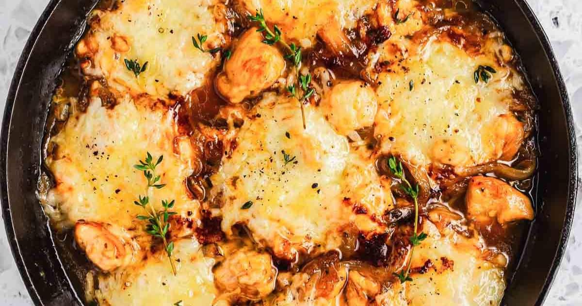 French Onion Chicken Skillet: Comfort Food, One-Pan Wonder